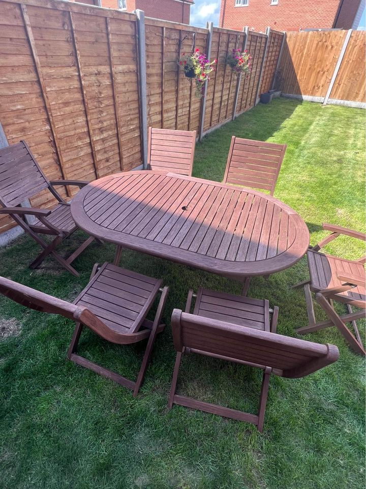 【Furniture】Six seater garden table and chairs