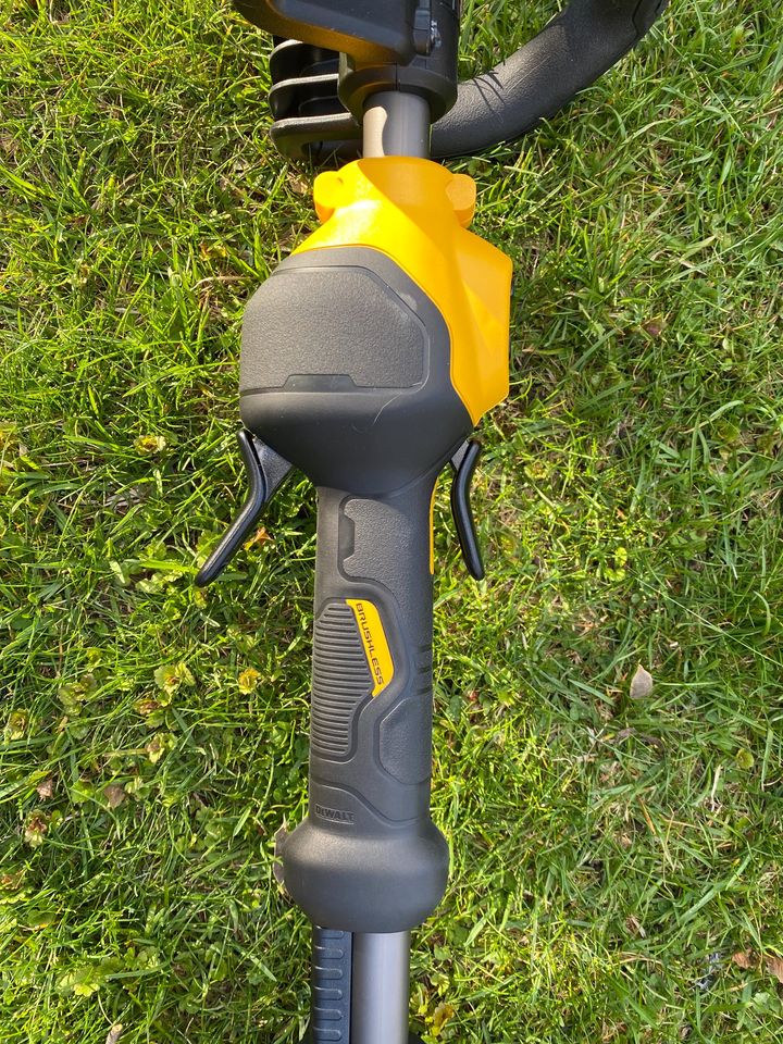 DEWALT FLEXVOLT 60V MAX String Trimmer, Brushless