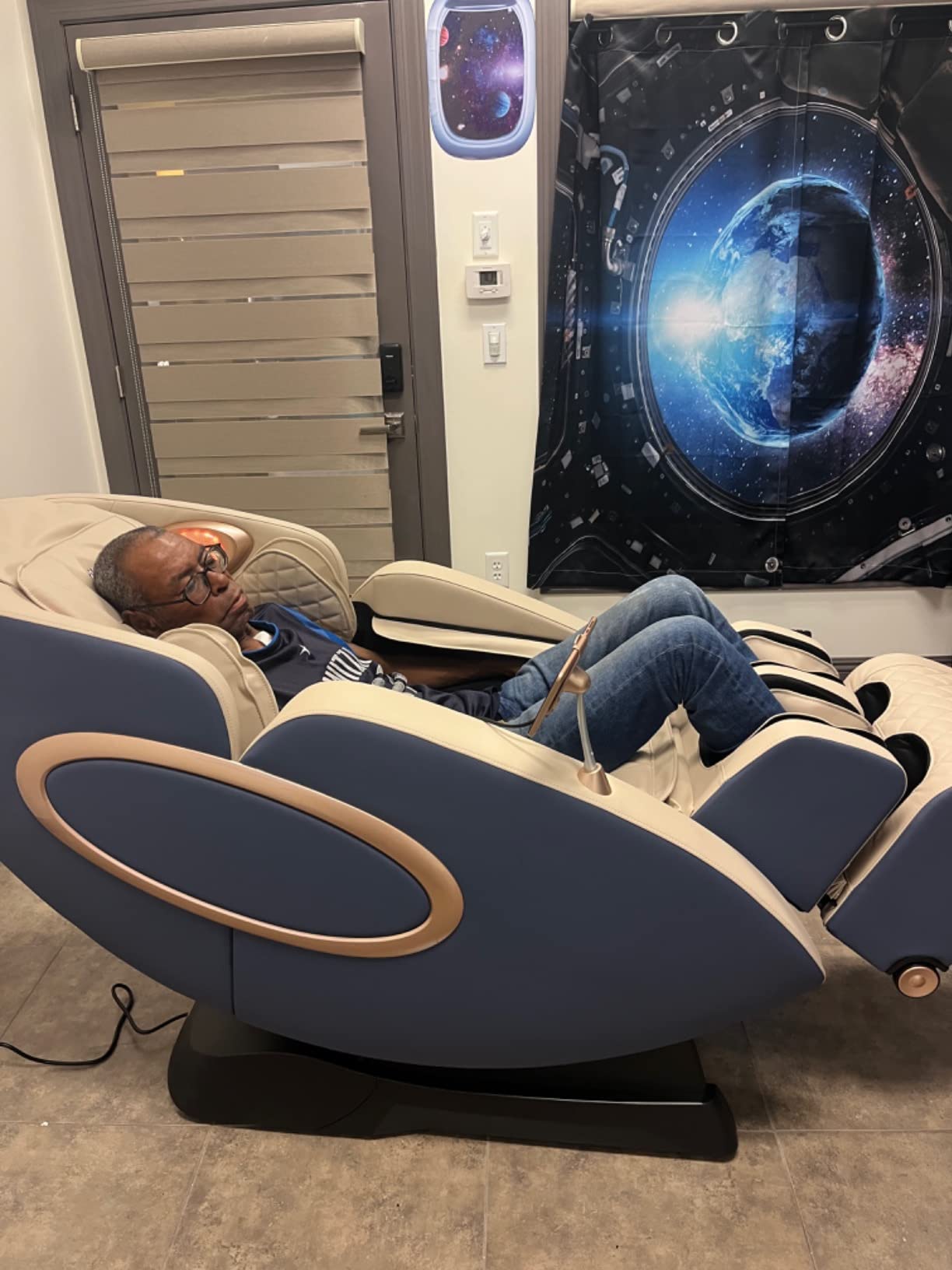 【Furniture】Massage Chair, APP Controlled 4D Massage Chairs, SL-Track Full Body Shiatsu Massage Chair Recliner