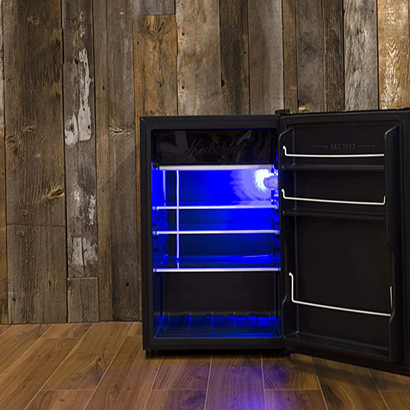 Marshall MF44BLKNAU 4.4 Cubic-Foot Bar Fridge with Freezer, Black.