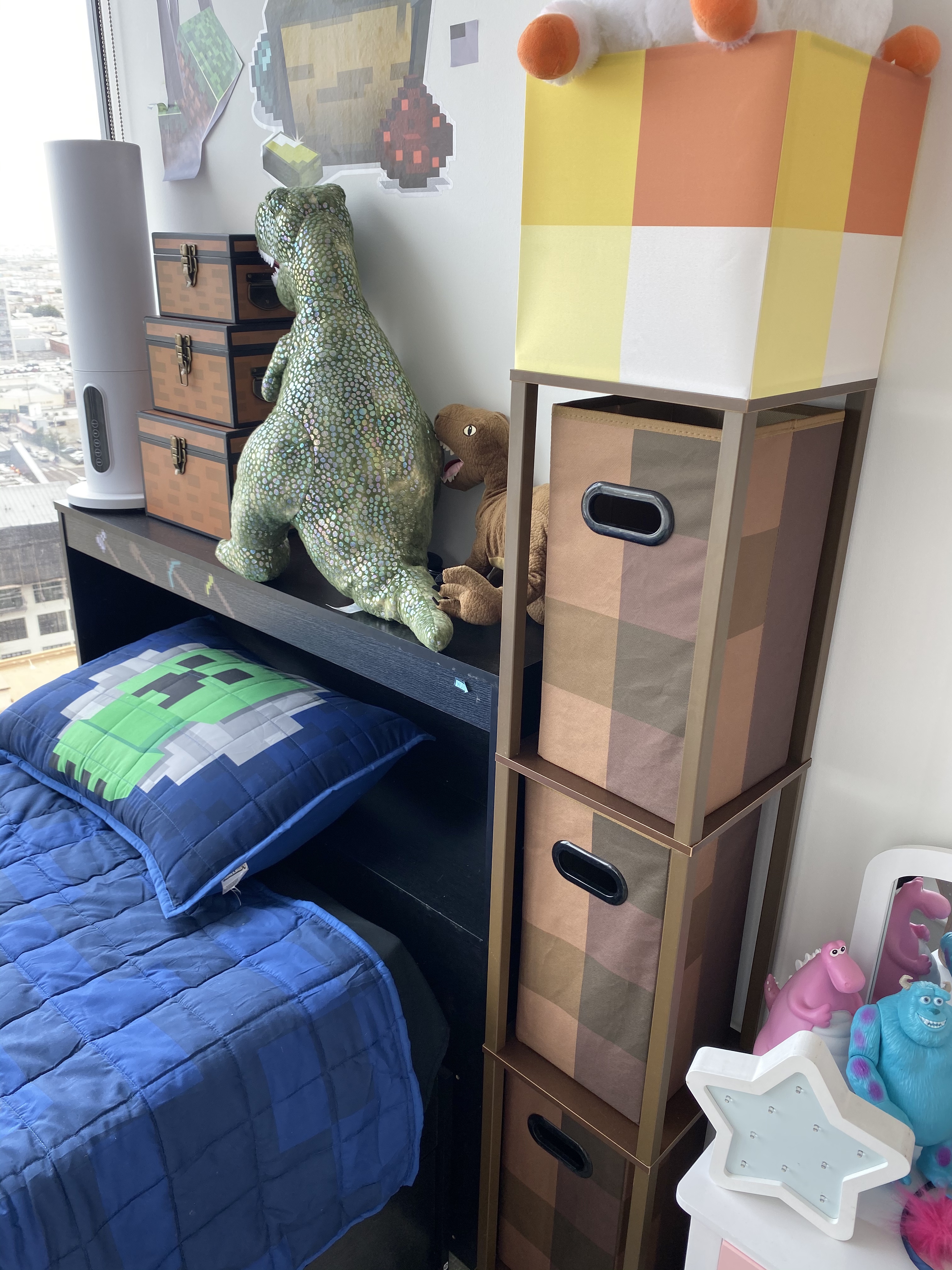 【Furniture】Hodedah Twin-Size Captain Bed with 3-Drawers and Headboard in Black