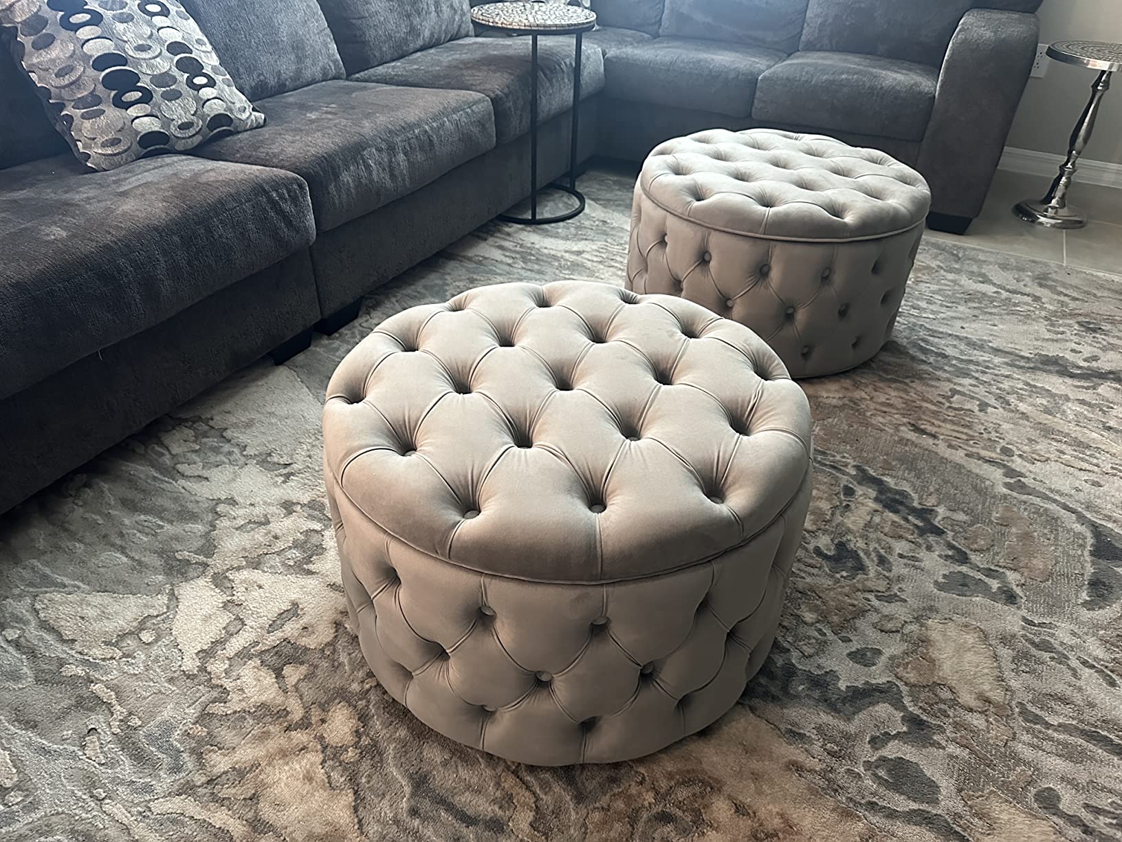 【Furniture】Homebeez Round Velvet Storage Ottoman, Button Tufted Footrest Stool Coffee Table